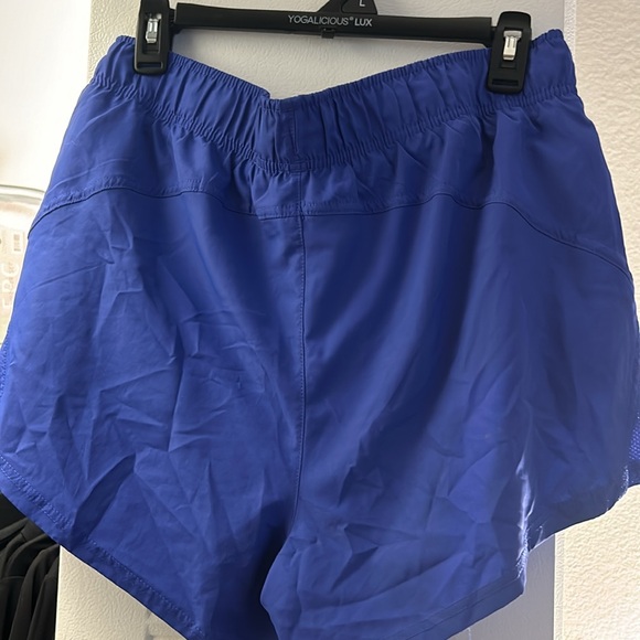 Athletic shorts - Picture 4 of 4